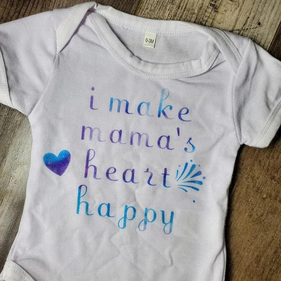 Cricut Baby Girls Bodysuit "i make mama's heart happy" White Blue Purple 0-3M - Picture 3 of 9